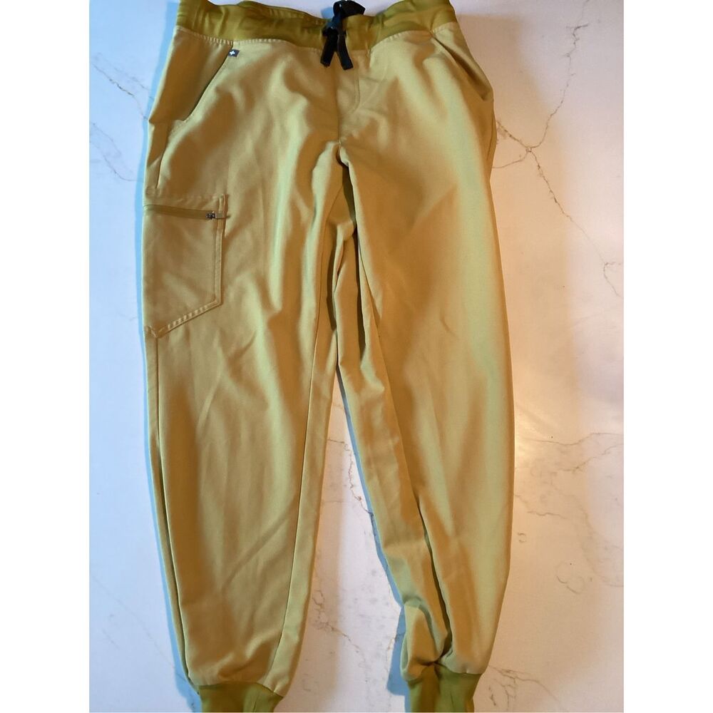 Figs Scrub Set Sz L Catarina Top with Pocket Zamora Scrub Pants Gold - Picture 7 of 13